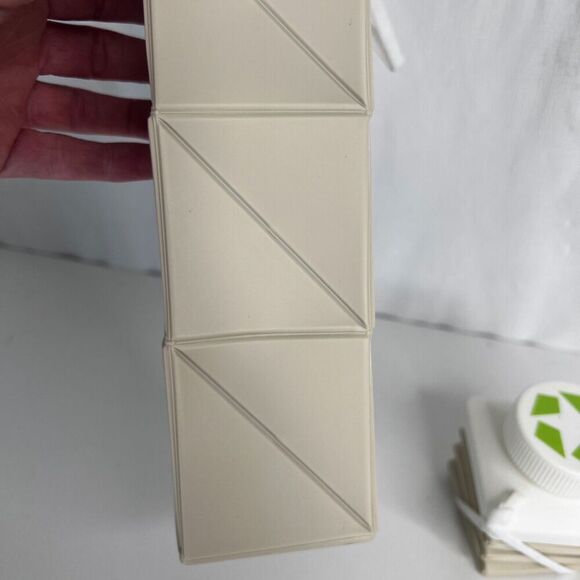 Collapsible Water Bottles Set of 2 Portable Drink Container Space Saver Gorpcore - Picture 3 of 8